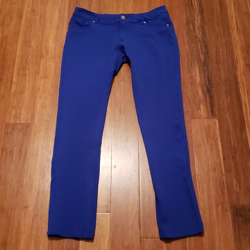 Stretchy bright blue jeggings
